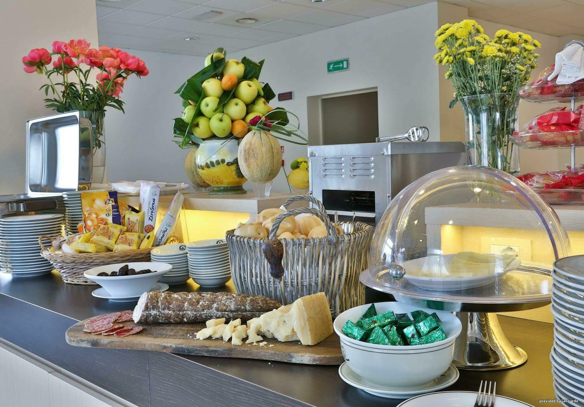 Best Western Hotel Cristallo Mantova Virgilio Exterior foto